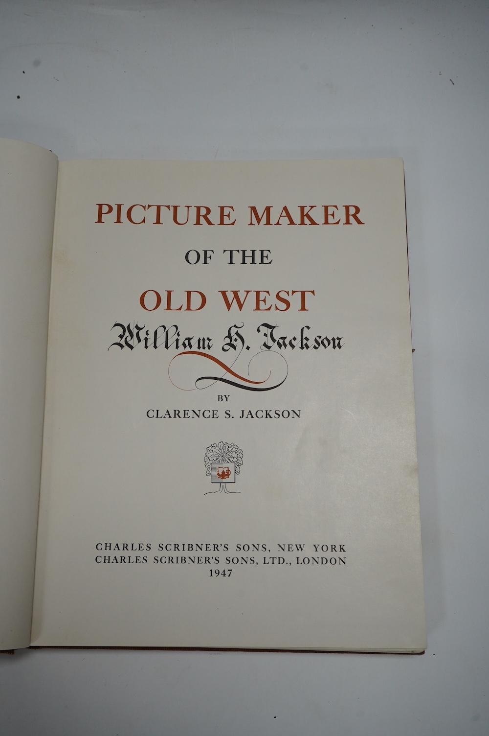 Leigh, William R. - The Western Pony ... colour mounted plates (with guards) and other illus.; publisher's gilt cloth, roy. 4to. New York, (1933); Viseur, Jules - Histoire du Cheval Boulonnais. 16 plates (some tinted), t